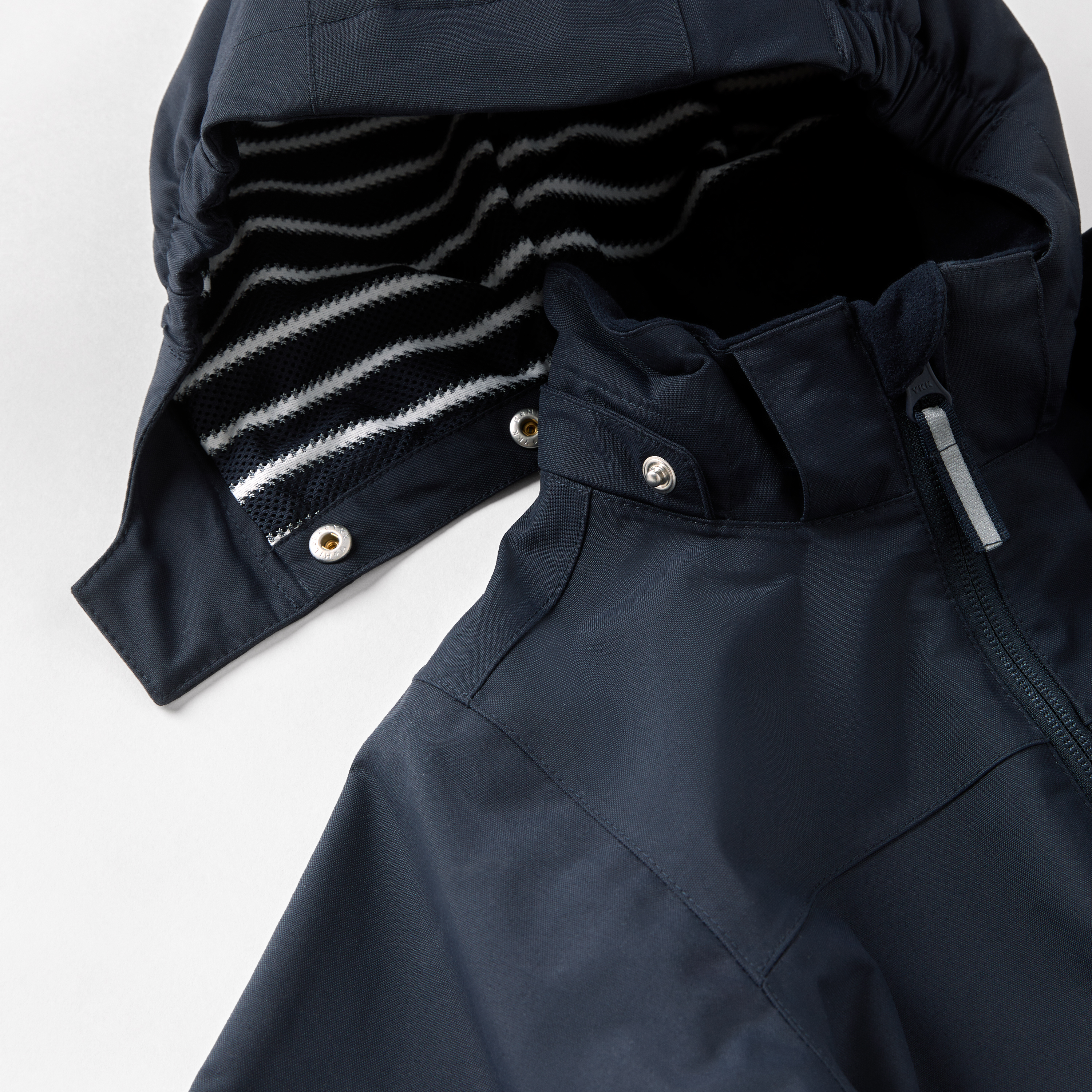 Roamers & seekers on sale globetrotter rain jacket